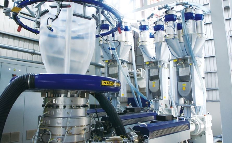 One of the key factors affecting the blown film extrusion process is die design, which influences the film's thickness and width, ensuring consistent output