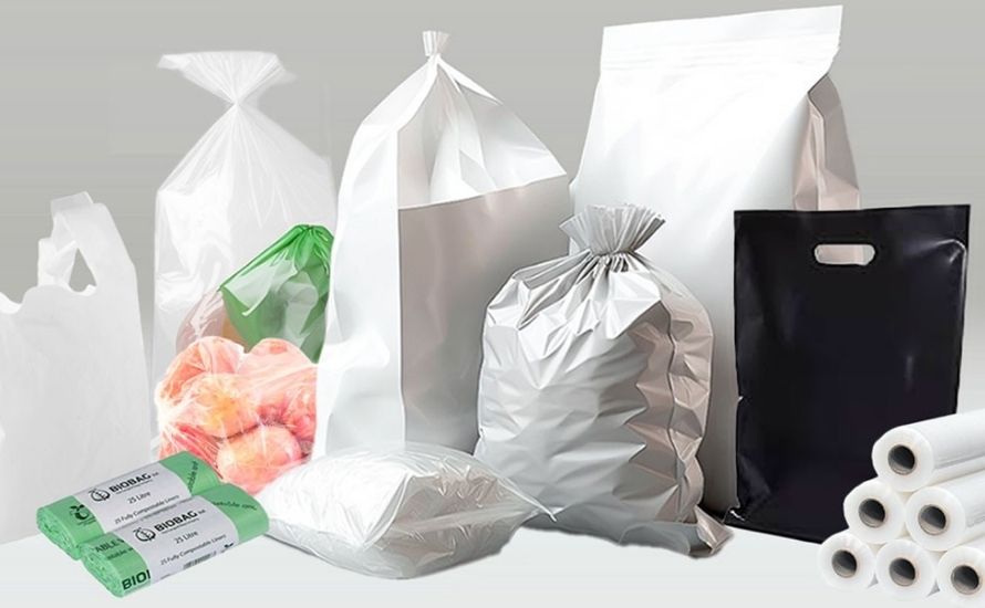 تُعتبر تطبيقات عملية بثق الغشاء المنفوخ مهمة في تصنيع الأكياس، حيث توفر القوة والموثوقية للاستخدامات الاستهلاكية والصناعية على حد سواء.