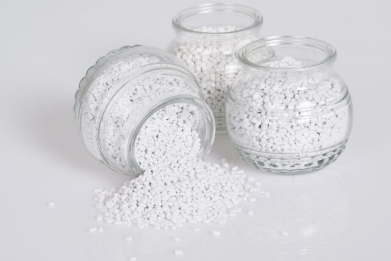 فيلر ماستر باتش البولي ايثيلين على سبيل المثال، يسمح للمصنعين بتقليل تكاليف المواد دون تقليل الجودة.