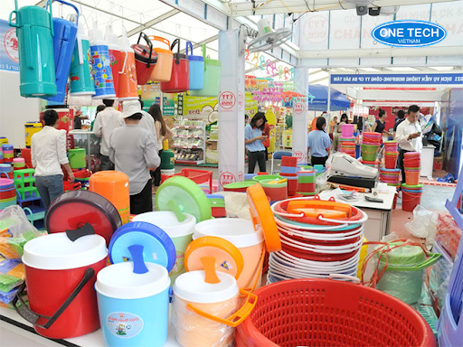 Figure 3: Consumers tend to choose plastic products Figure 3: Consumers tend to choose plastic products