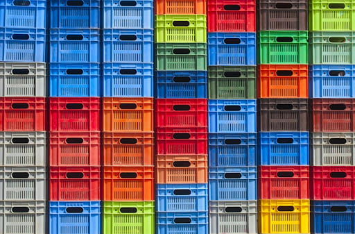 السبب وراء تفضيل البلاستيك عالي الكثافة هو أنه يتمتع بالعديد من الخصائص المتميزة التي تساعده على الأداء بشكل فعال في العديد من الصناعات المختلفة