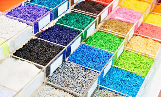 HDPE masterbatch reduces the use of expensive virgin HDPE plastic