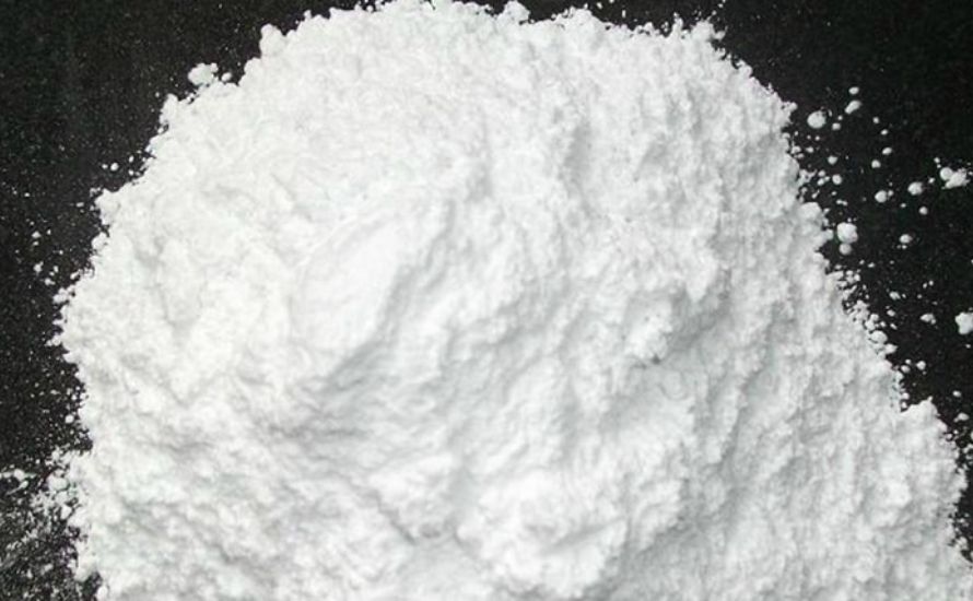 Talc, a soft mineral with the formula Mg3Si4O10(OH)2, is renowned for its lubricating abilities, thermal resistance, and moisture absorption.