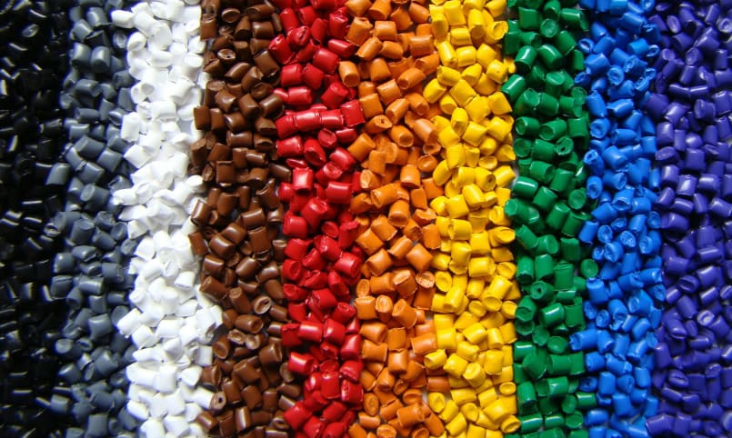 يتم استخدام حشو ماسترباتش على نطاق واسع في التعبئة والتغليف والأدوات المنزلية ومواد البناء لتقديم أداء محسن