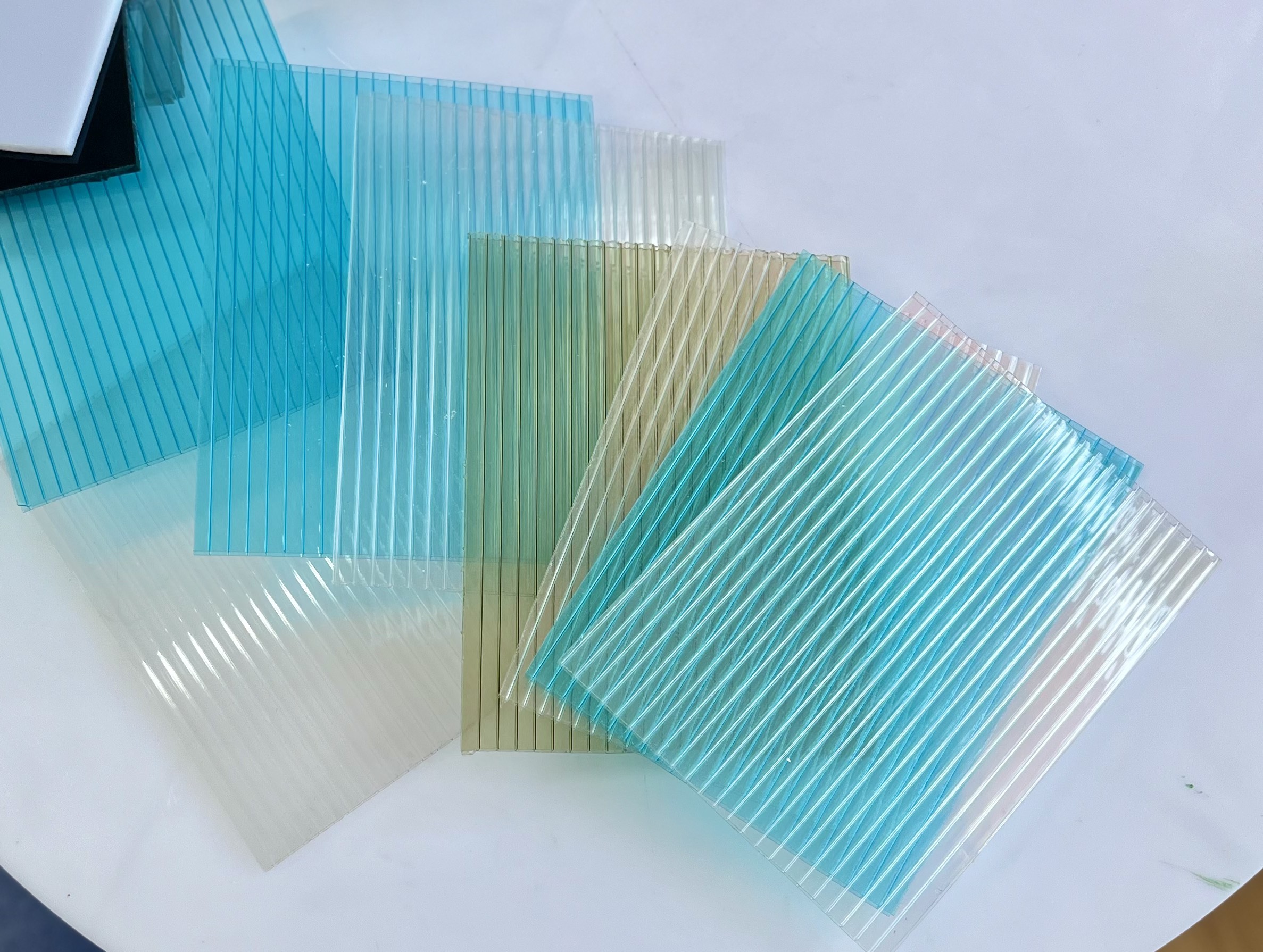 Tấm Polycarbonate rỗng 5mm Solmart » Vật Liệu Xanh