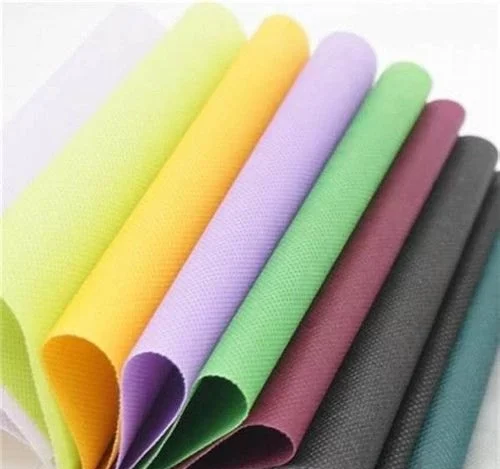 فيه كتير من الطرق اللي بيتعمل بيها قماش البولي بروبلين الغير منسوج.