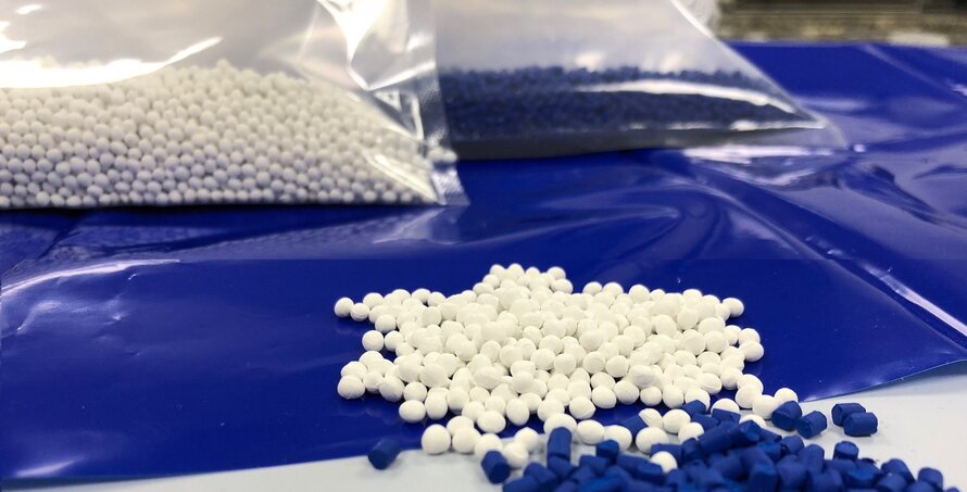 Surface modifiers for plastic